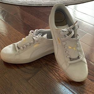 Puma - suede/leather 10.5 size - condition 8.5 outta 10. Worn a couple times.